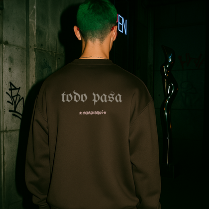 todo pasa | Classic Unisex Crewneck Sweatshirt